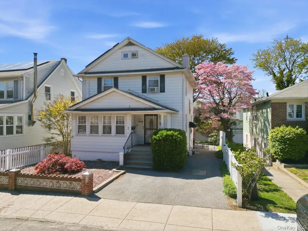 7 Byron Avenue Yonkers NY 10704