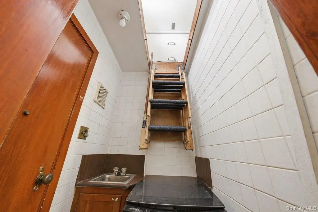7 Byron Avenue Yonkers NY 10704