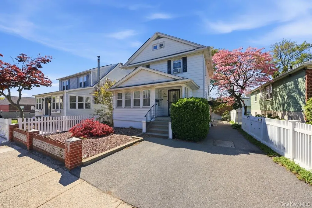 7 Byron Avenue Yonkers NY 10704