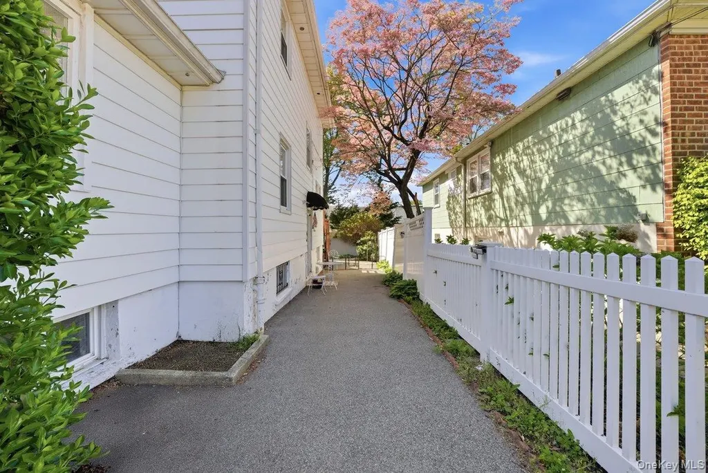 7 Byron Avenue Yonkers NY 10704