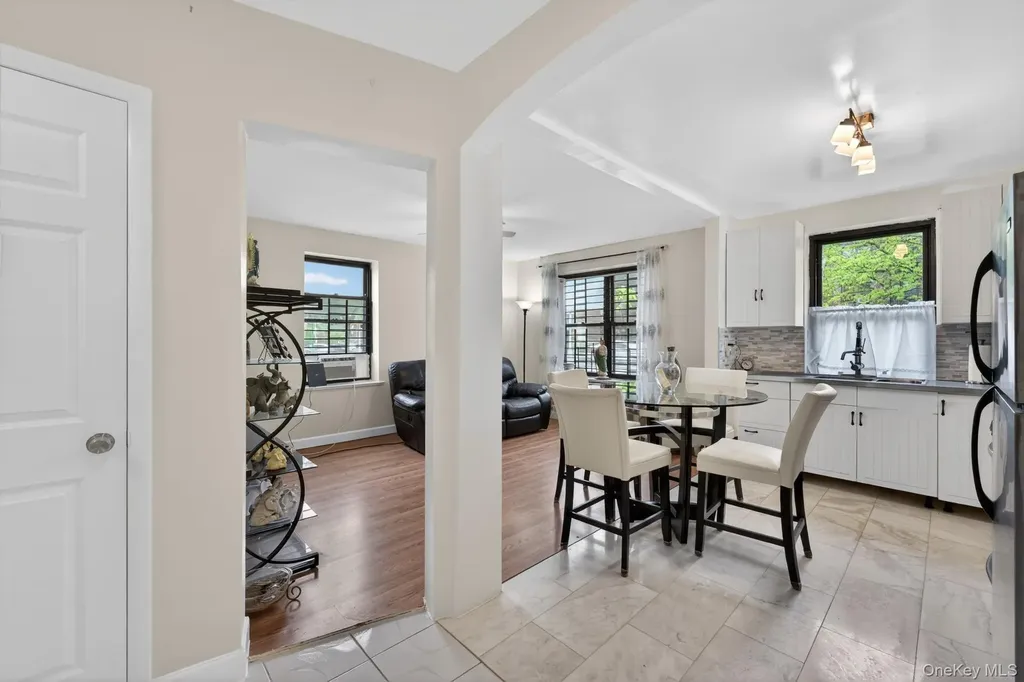 7619 Ditmars Boulevard East Elmhurst NY 11370