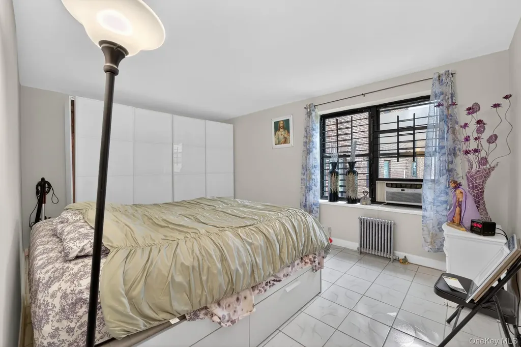7619 Ditmars Boulevard East Elmhurst NY 11370