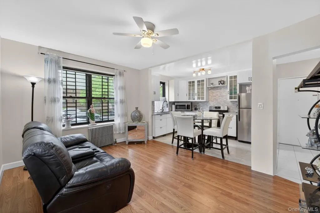 7619 Ditmars Boulevard East Elmhurst NY 11370