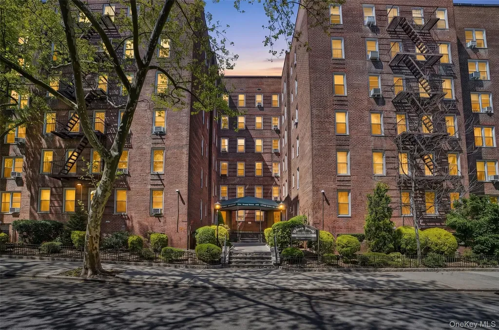 2105 Wallace Avenue Bronx NY 10462