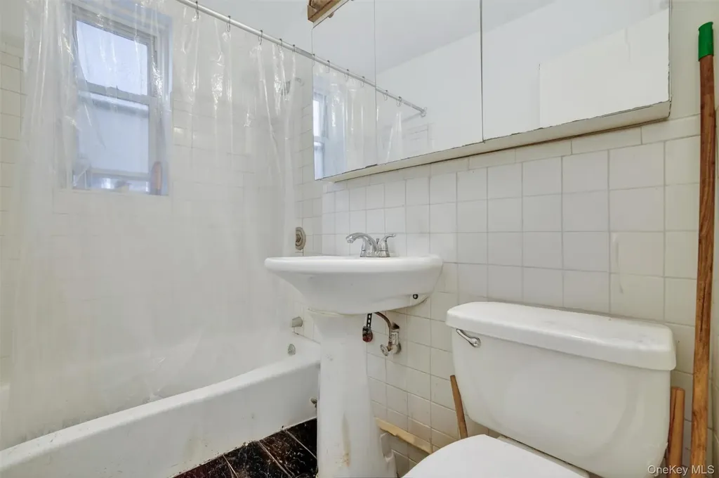 2105 Wallace Avenue Bronx NY 10462