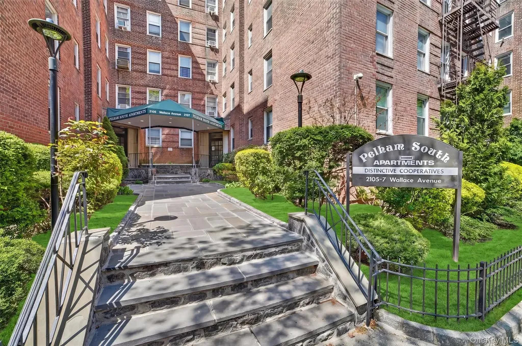 2105 Wallace Avenue Bronx NY 10462