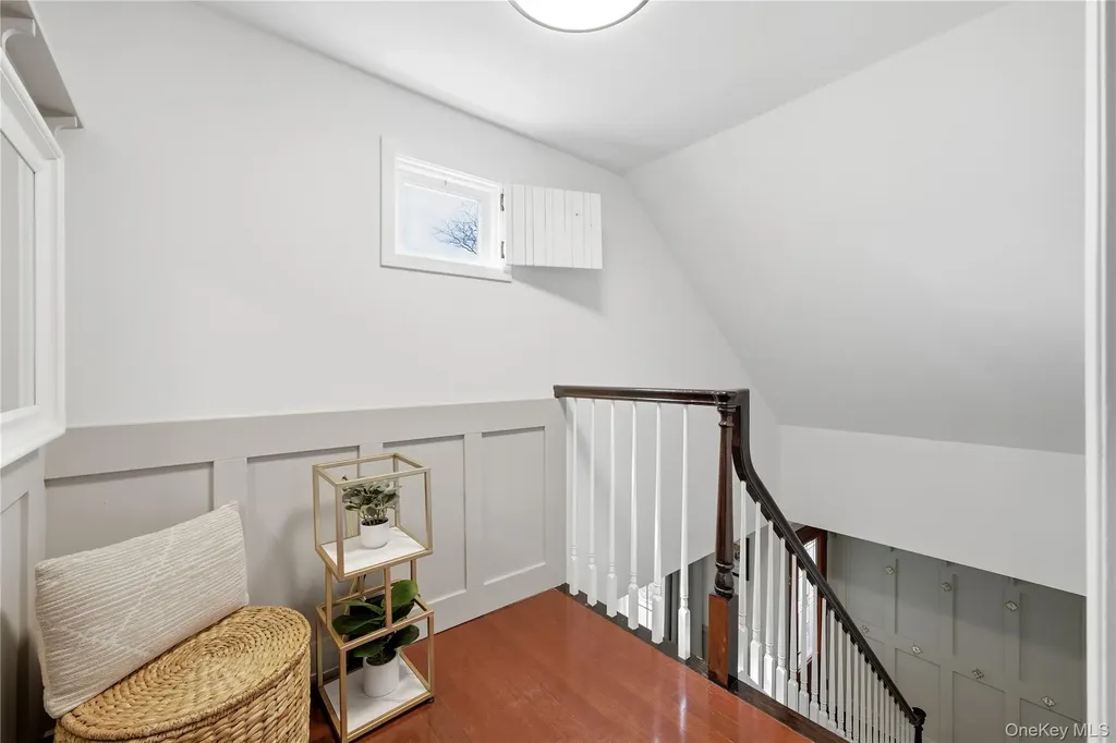 1055 Sipp Avenue Medford NY 11763