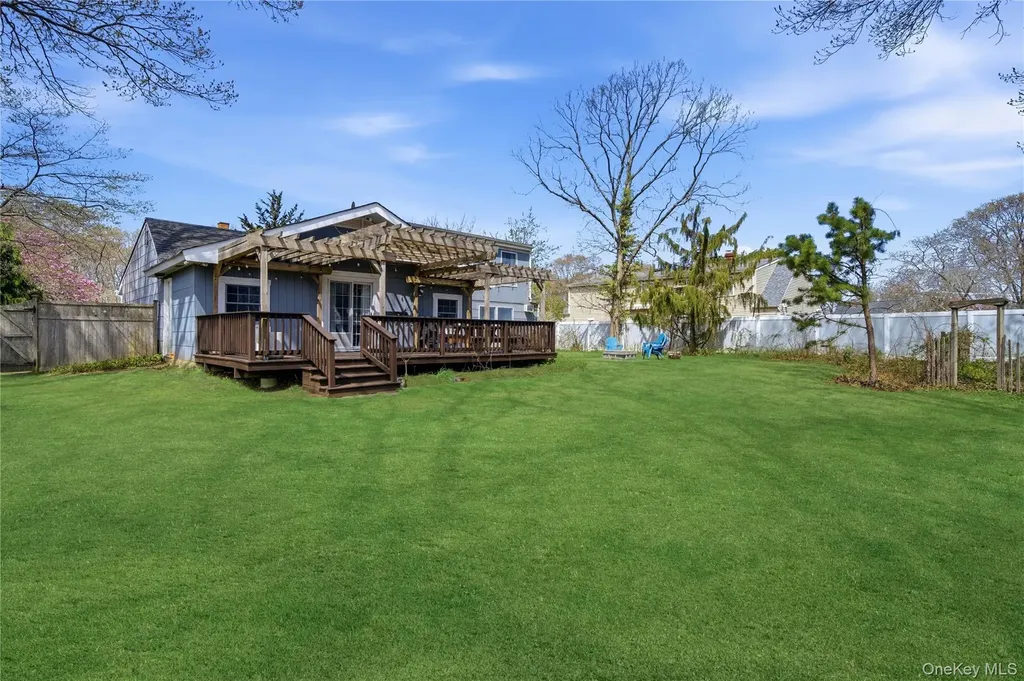 1055 Sipp Avenue Medford NY 11763