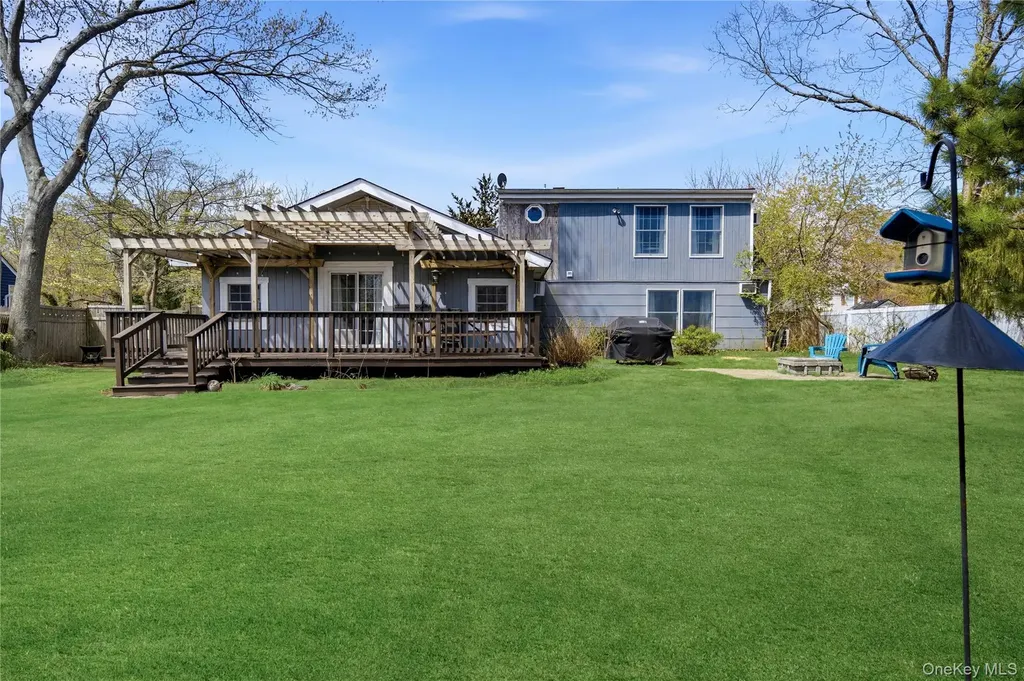 1055 Sipp Avenue Medford NY 11763