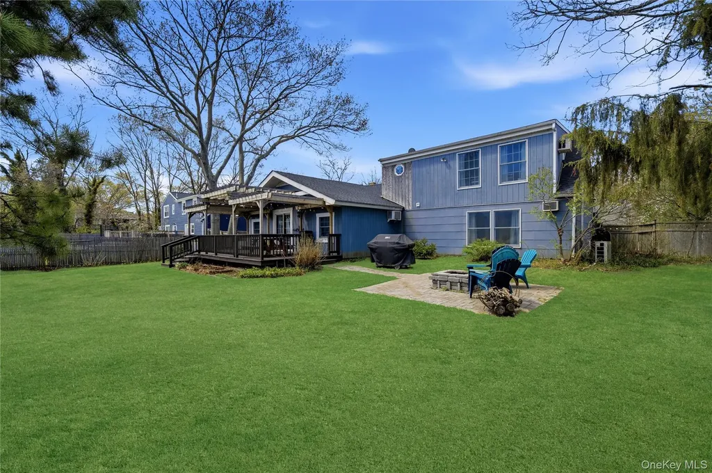 1055 Sipp Avenue Medford NY 11763