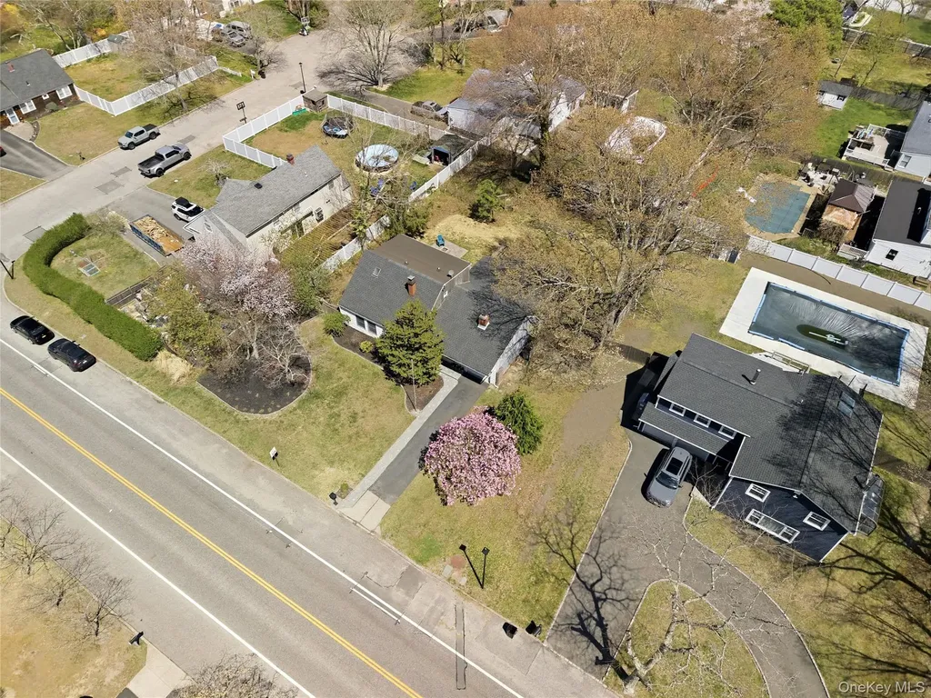 1055 Sipp Avenue Medford NY 11763