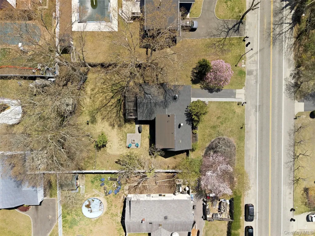 1055 Sipp Avenue Medford NY 11763