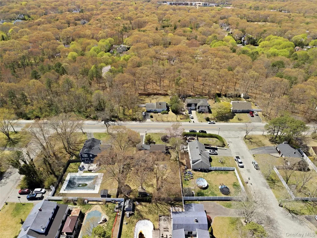 1055 Sipp Avenue Medford NY 11763