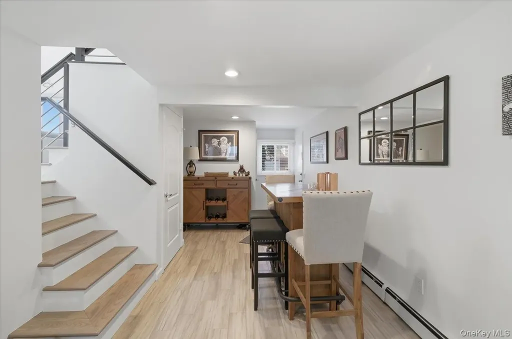 241 W 18th Street Deer Park NY 11729