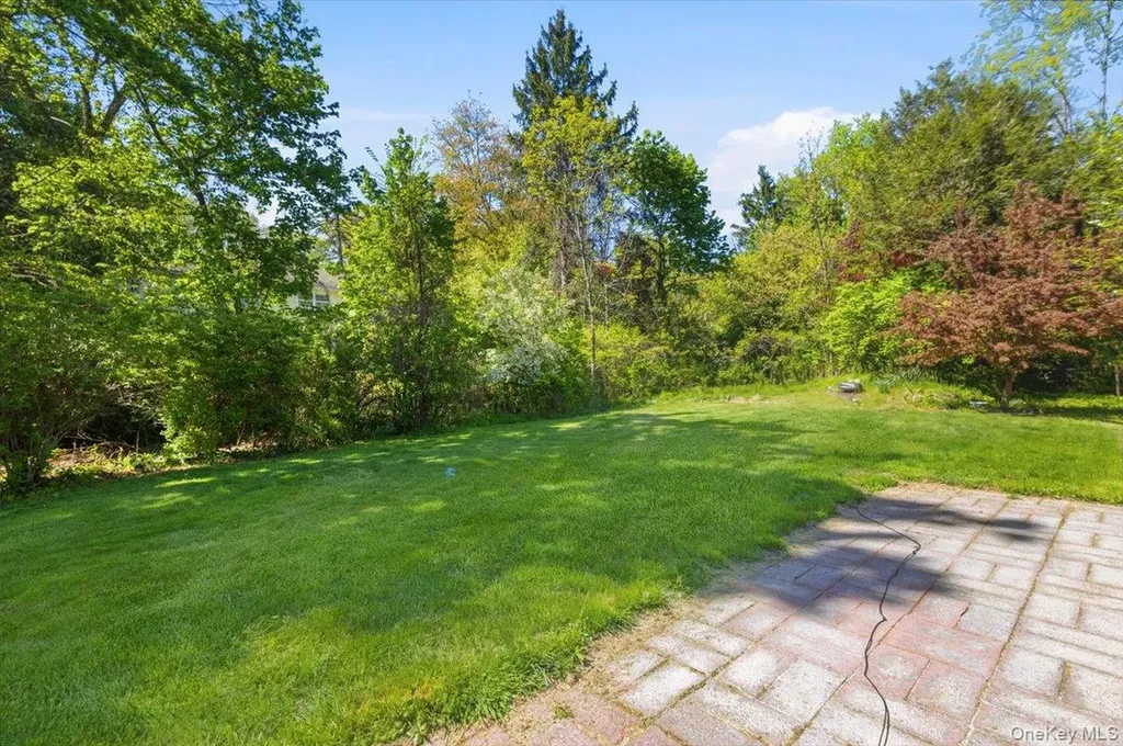 280 N State Road Briarcliff Manor NY 10510