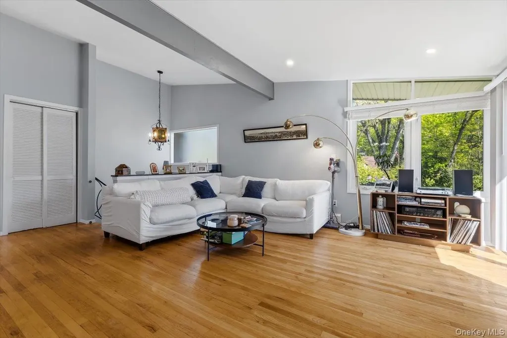 280 N State Road Briarcliff Manor NY 10510