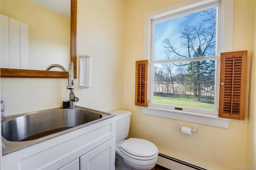 2321-2325 Rt-9d Wappingers Falls NY 12590