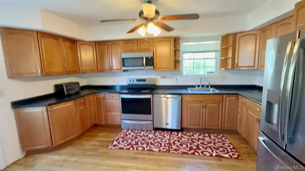 29 Sheridan Drive Shirley NY 11967