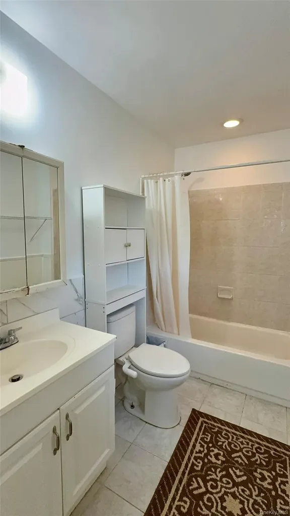 29 Sheridan Drive Shirley NY 11967