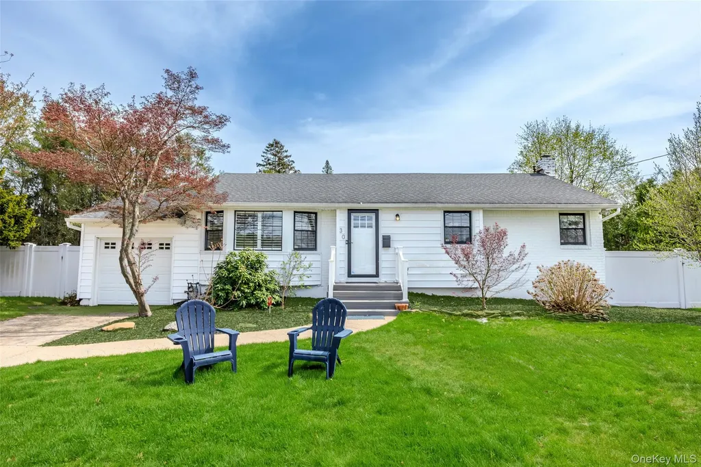 30 Clay Pitts Road Greenlawn NY 11740