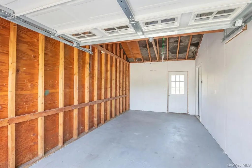 30 Clay Pitts Road Greenlawn NY 11740