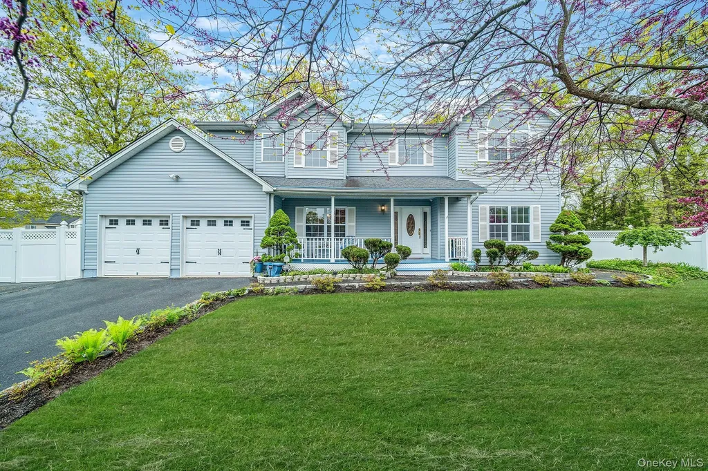 73 Elm Avenue Coram NY 11727