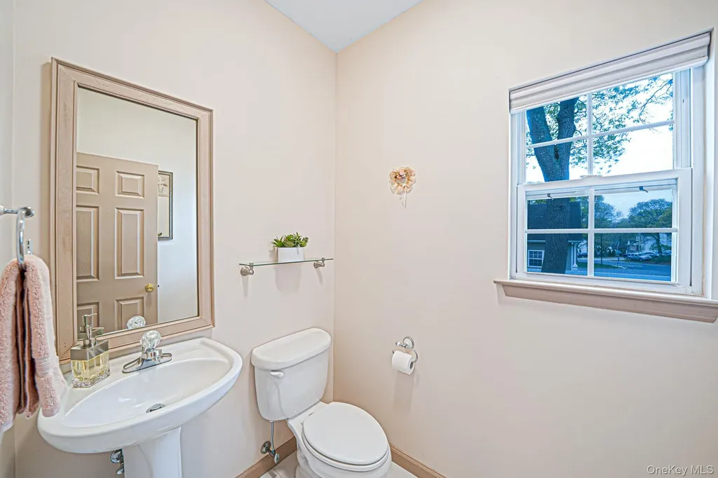 73 Elm Avenue Coram NY 11727