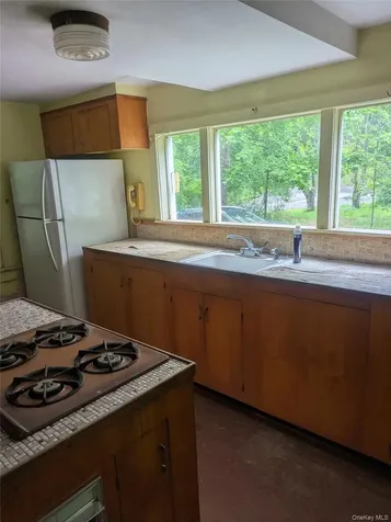 13 Mount Pleasant Road Mount Tremper NY 12457