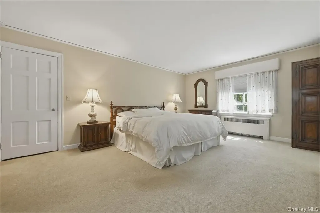 4 The Birches Roslyn Estates NY 11576