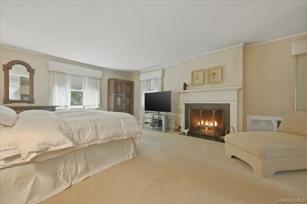 4 The Birches Roslyn Estates NY 11576