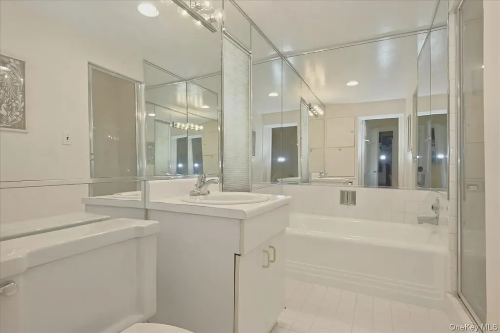 4 The Birches Roslyn Estates NY 11576