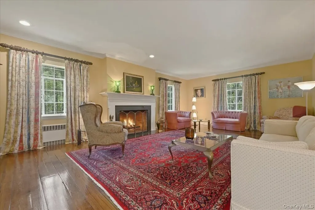 4 The Birches Roslyn Estates NY 11576
