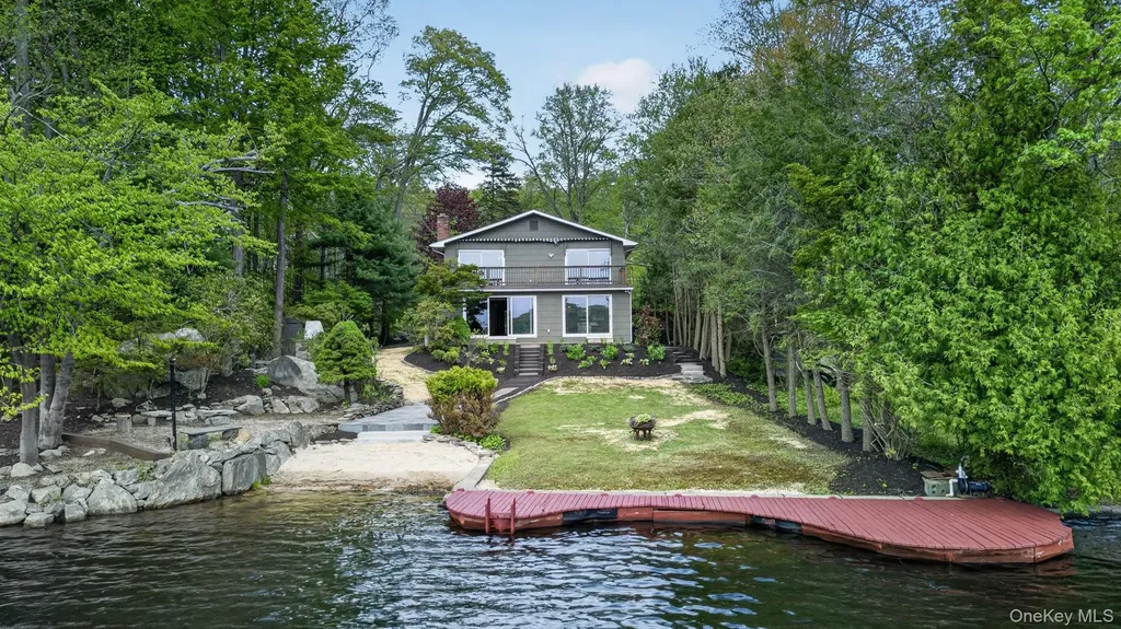 378 Lake Shore Road Putnam Valley NY 10579