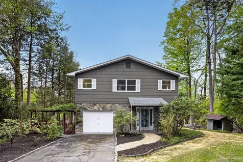 378 Lake Shore Road Putnam Valley NY 10579