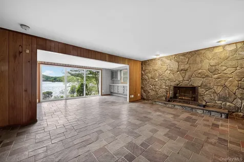 378 Lake Shore Road Putnam Valley NY 10579