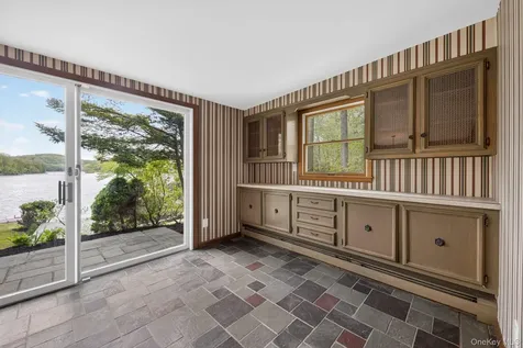 378 Lake Shore Road Putnam Valley NY 10579