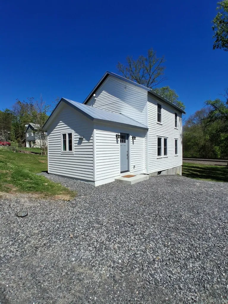 11 Cedar Staatsburg NY 12580