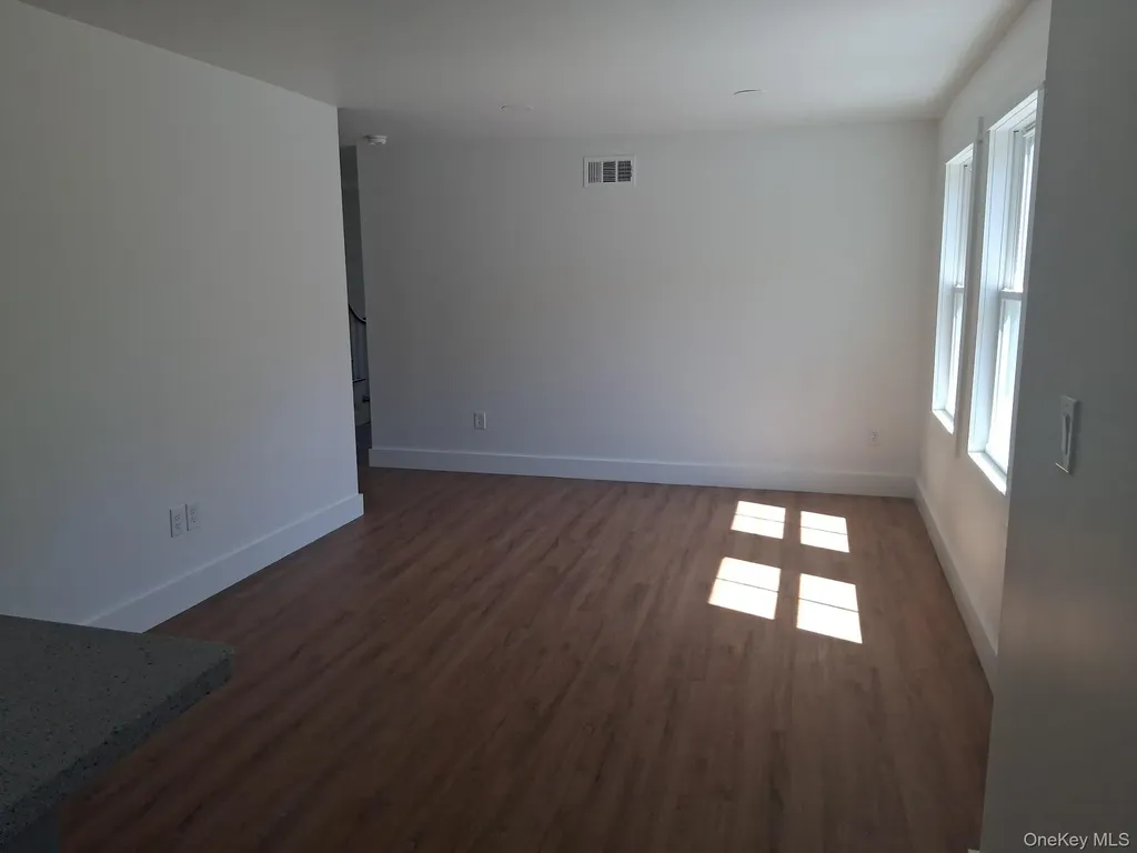 11 Cedar Staatsburg NY 12580