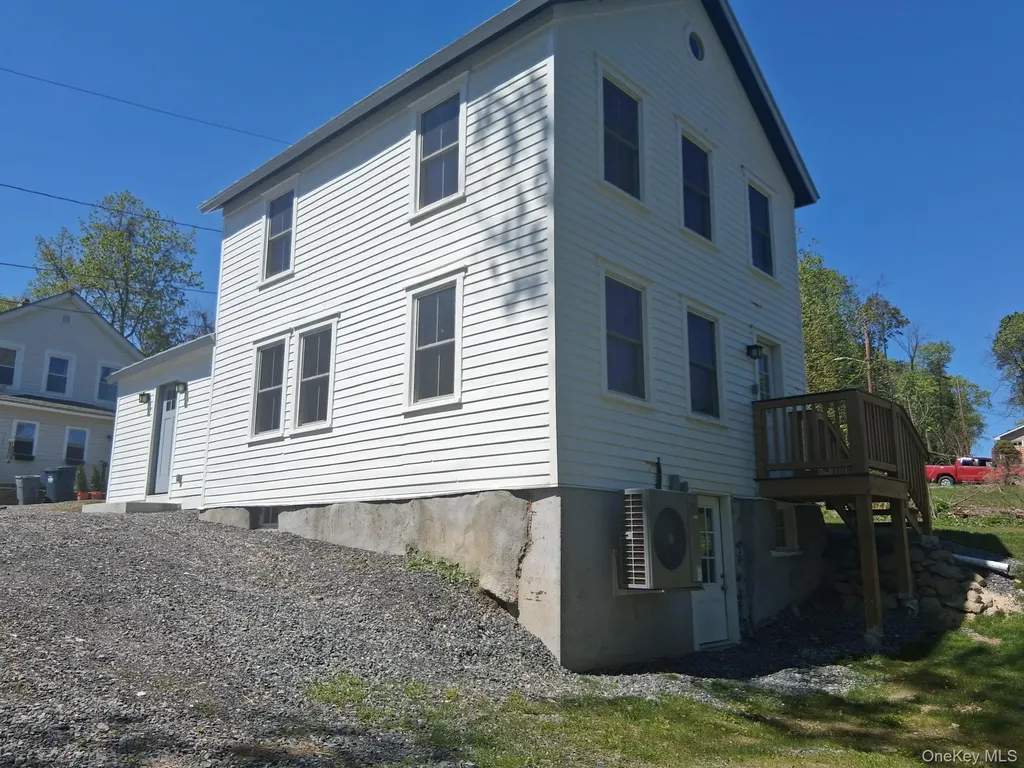11 Cedar Staatsburg NY 12580