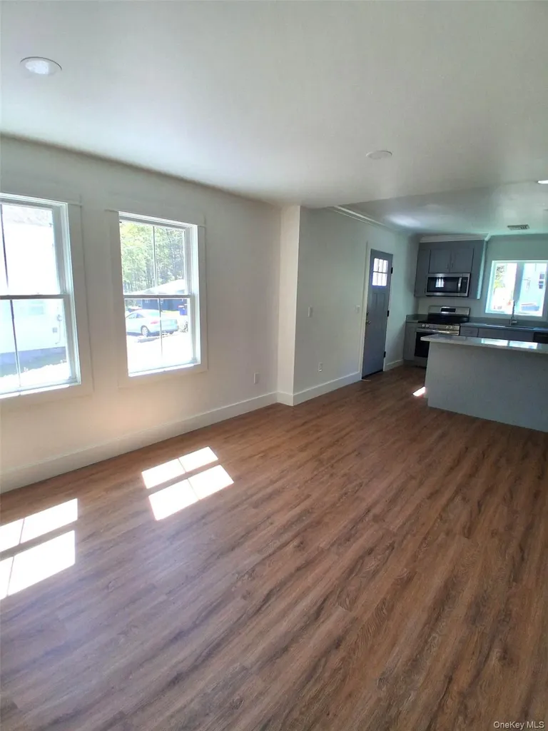 11 Cedar Staatsburg NY 12580