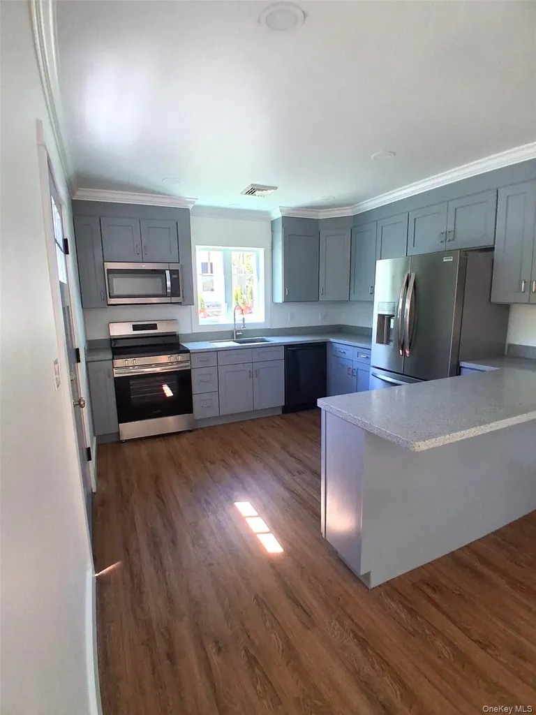 11 Cedar Staatsburg NY 12580