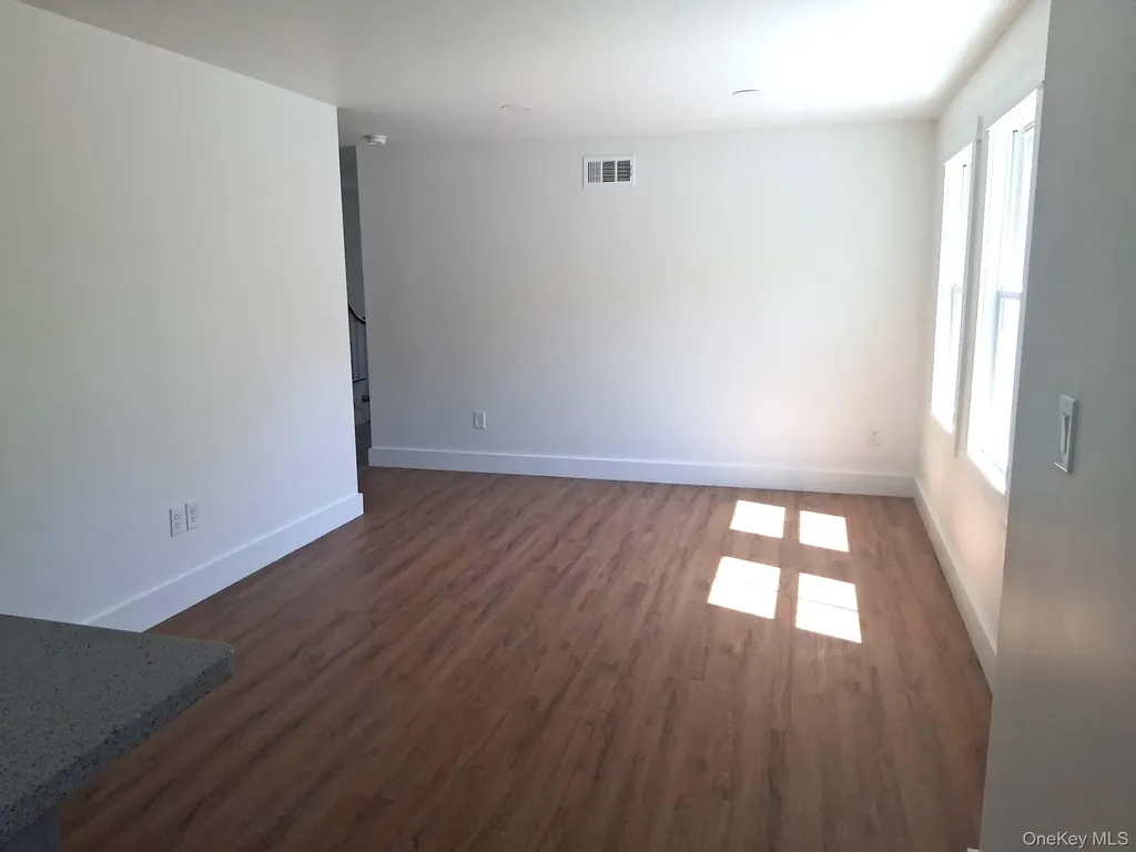 11 Cedar Staatsburg NY 12580
