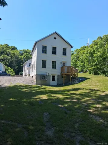 11 Cedar Staatsburg NY 12580