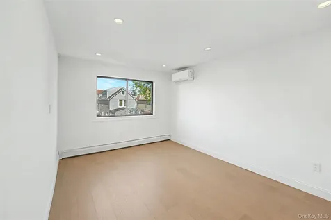 43-44 161st Street Flushing NY 11358