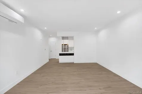 645 North Macquesten Parkway Fleetwood NY 10552