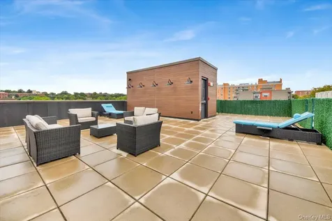 645 North Macquesten Parkway Fleetwood NY 10552