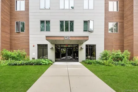 645 North Macquesten Parkway Fleetwood NY 10552