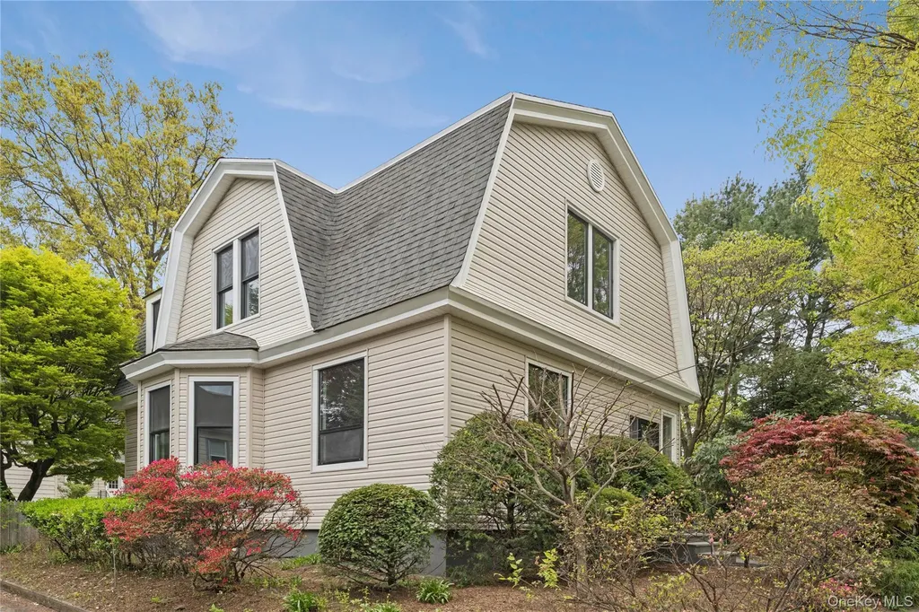 21 Mackey Avenue Port Washington NY 11050