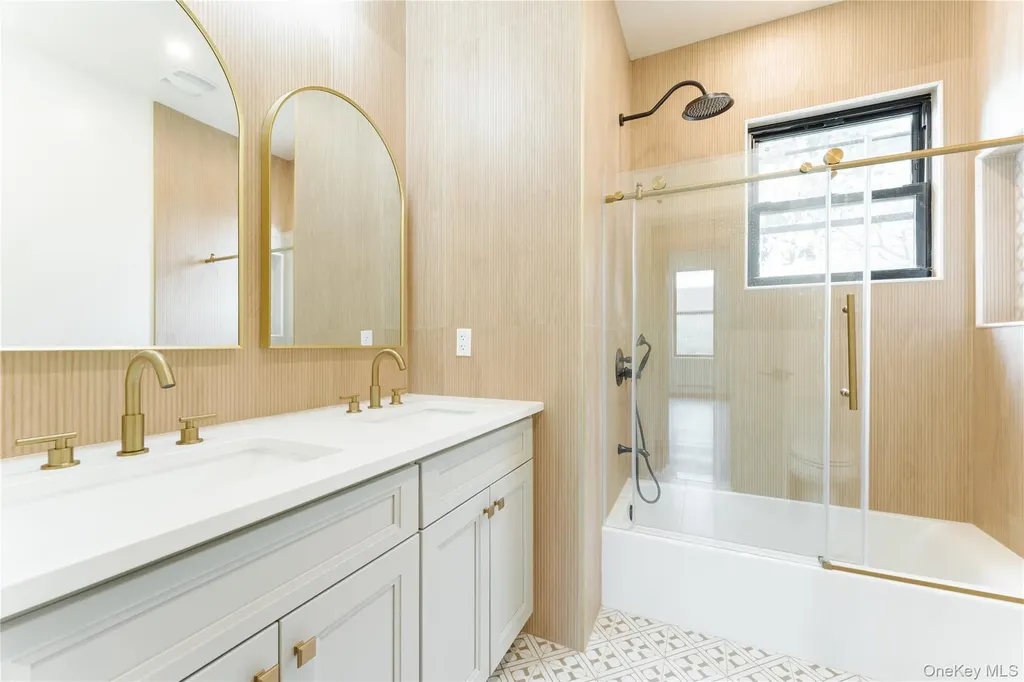 21 Mackey Avenue Port Washington NY 11050
