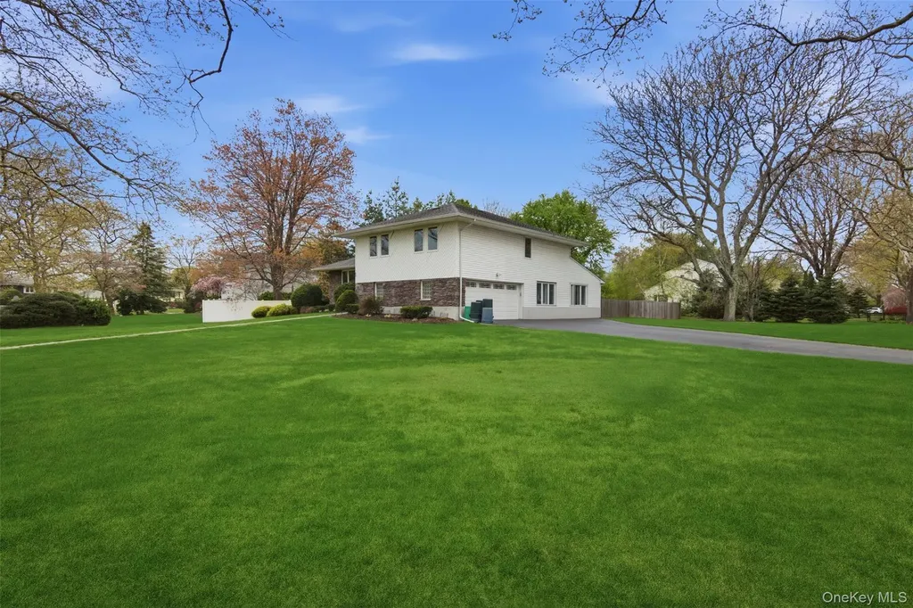23 Sarina Drive Commack NY 11725